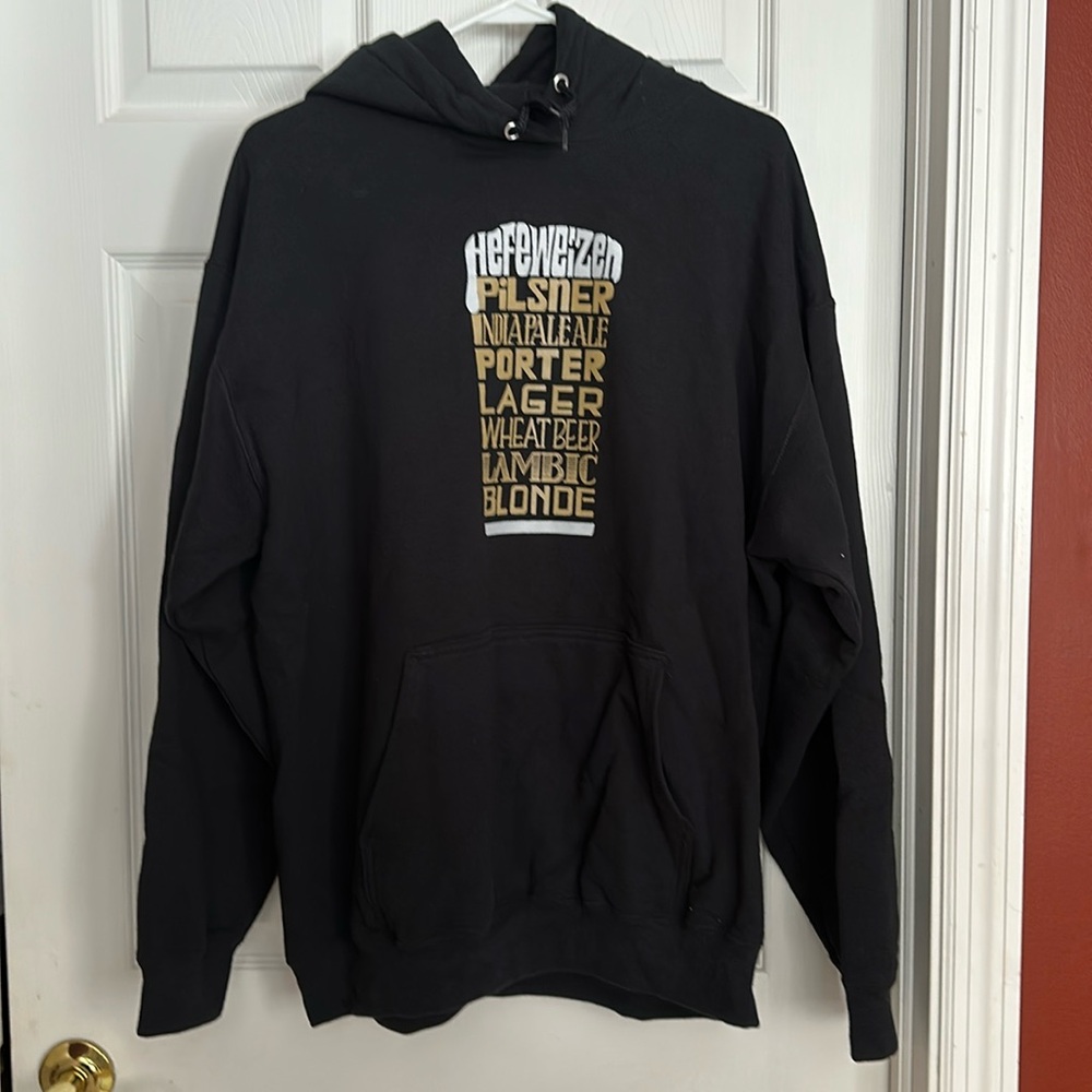 Men’s large black hoodie featuring types of beers